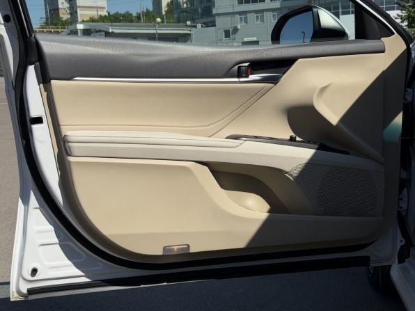 Toyota Camry VIII (XV70) Рестайлинг с пробегом 2021 года, цена 3 350 000 рублей, 74310 км, седан, Автокод Объявления