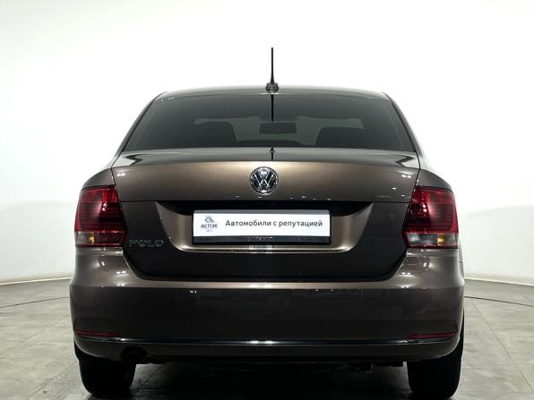 Volkswagen Polo V Рестайлинг с пробегом 2017 года, цена 1 100 000 рублей, 109087 км, седан, Автокод Объявления