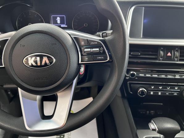 Kia Optima IV Рестайлинг с пробегом 2019 года, цена 1 335 000 рублей, 63344 км, седан, Автокод Объявления