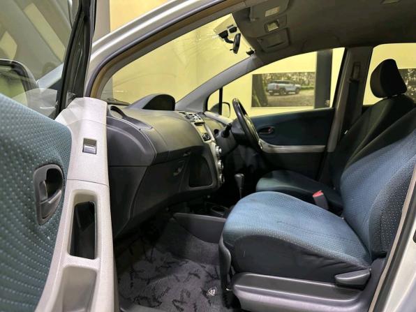 Toyota Vitz II (XP90) с пробегом 2005 года, цена 389 000 рублей, 218769 км, хэтчбек, Автокод Объявления