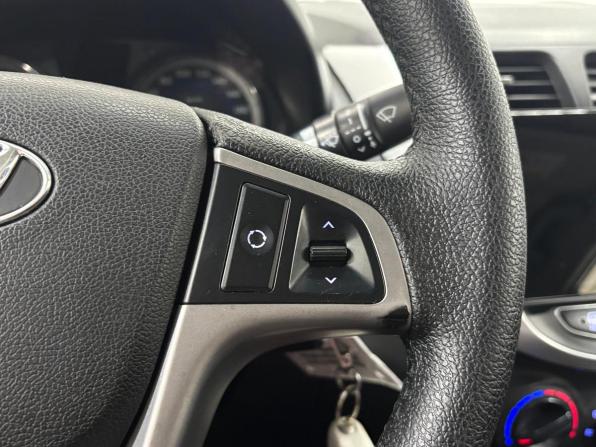 Hyundai Solaris I Рестайлинг с пробегом 2015 года, цена 730 000 рублей, 219082 км, седан, Автокод Объявления