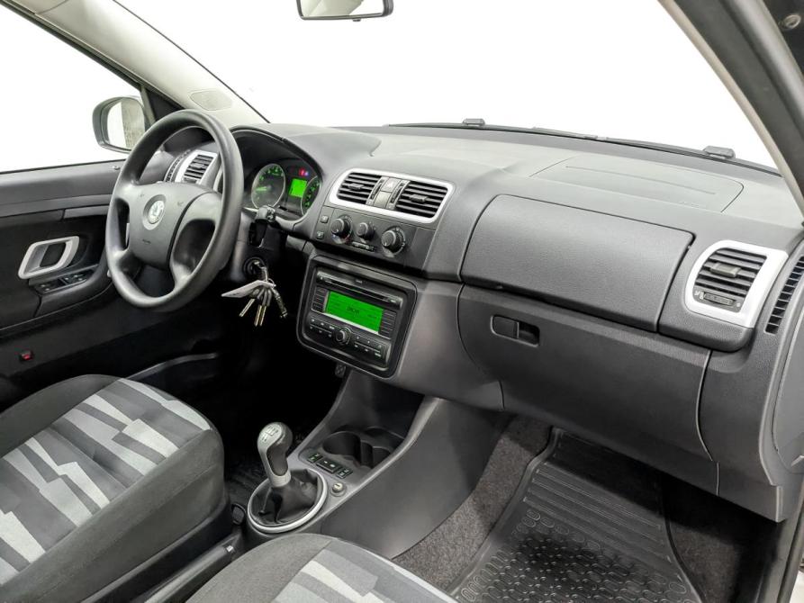 Skoda Roomster I Москва  - изображение 11