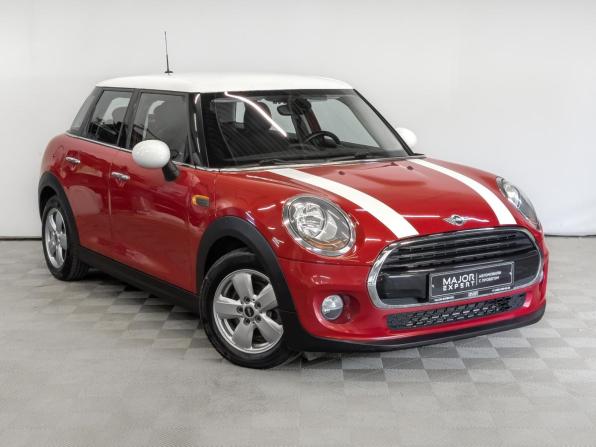 Mini Hatch III (F55/F56) с пробегом 2017 года, цена 1 799 000 рублей, 76993 км, хэтчбек, Автокод Объявления