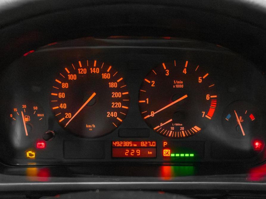 BMW 5 серии IV (E39) Рестайлинг Екатеринбург  - изображение 16