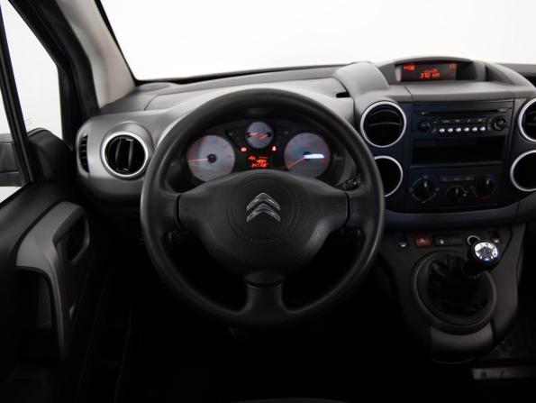 Citroen Berlingo II Рестайлинг 2 с пробегом 2017 года, цена 899 000 рублей, 247157 км, компактвэн, Автокод Объявления