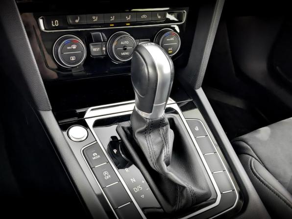 Volkswagen Passat B8 с пробегом 2018 года, цена 2 645 000 рублей, 66799 км, седан, Автокод Объявления