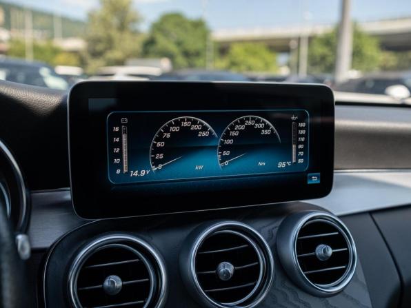 Mercedes-Benz C-Класс IV (W205) Рестайлинг с пробегом 2021 года, цена 4 799 000 рублей, 62356 км, кабриолет, Автокод Объявления