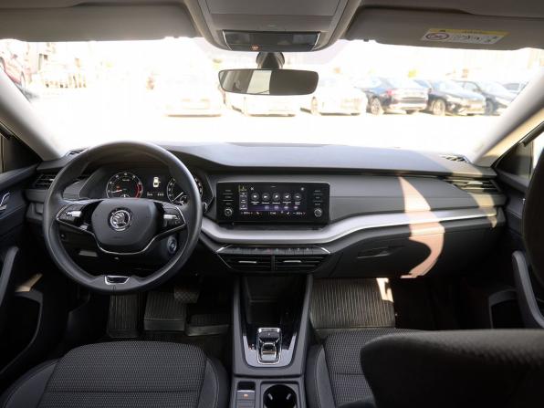 Skoda Octavia IV (A8) с пробегом 2021 года, цена 2 672 000 рублей, 29121 км, лифтбек, Автокод Объявления