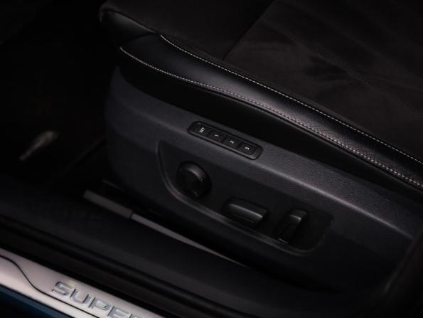 Skoda Superb III Рестайлинг с пробегом 2022 года, цена 3 200 000 рублей, 100015 км, лифтбек, Автокод Объявления