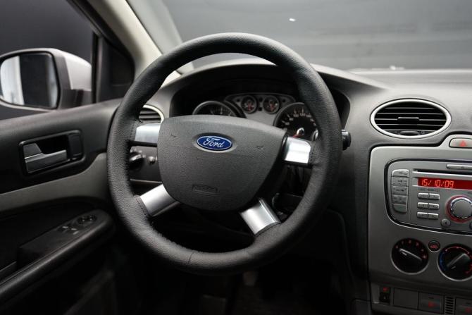 Ford Focus II Рестайлинг с пробегом 2009 года, цена 620 000 рублей, 210455 км, хэтчбек, Автокод Объявления