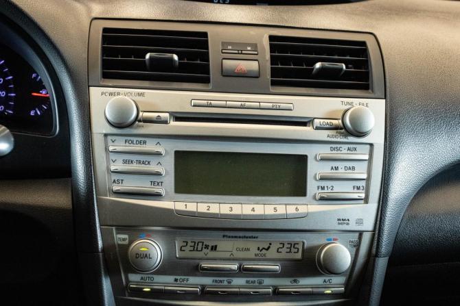 Toyota Camry VI (XV40) Рестайлинг с пробегом 2011 года, цена 1 239 000 рублей, 270638 км, седан, Автокод Объявления