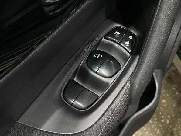 Nissan Qashqai II с пробегом 2017 года, цена 1 390 000 рублей, 178329 км, внедорожник, Автокод Объявления