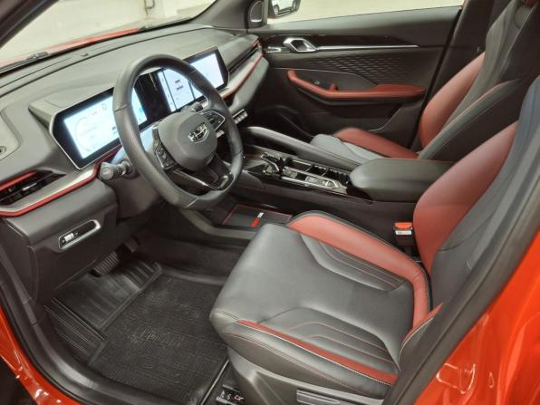 Geely Coolray I Рестайлинг с пробегом 2024 года, цена 2 270 000 рублей, 4878 км, внедорожник, Автокод Объявления