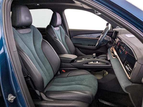 Geely Monjaro I Рестайлинг с пробегом 2023 года, цена 2 845 000 рублей, 59060 км, внедорожник, Автокод Объявления