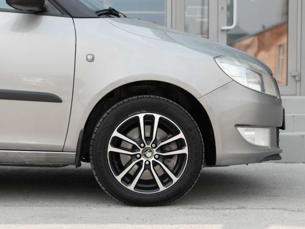 Skoda Roomster I Рестайлинг с пробегом 2011 года, цена 630 000 рублей, 216887 км, компактвэн, Автокод Объявления