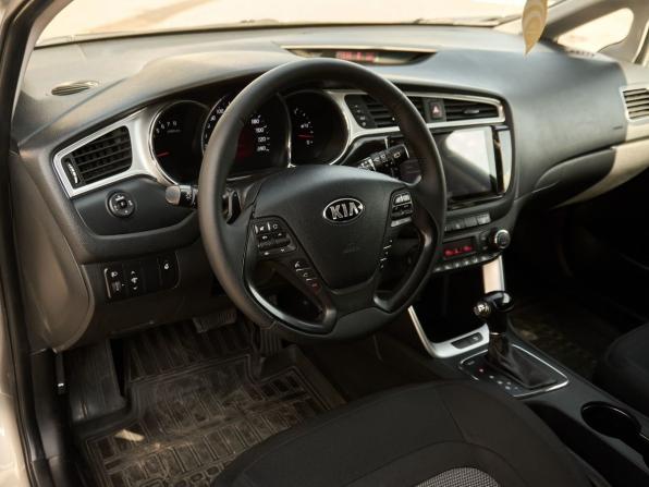 Kia Ceed II Рестайлинг с пробегом 2017 года, цена 1 440 000 рублей, 150647 км, хэтчбек, Автокод Объявления