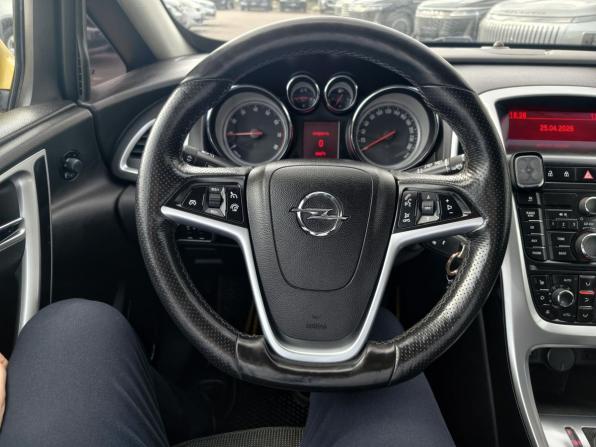 Opel Astra J Рестайлинг с пробегом 2013 года, цена 639 000 рублей, 172132 км, хэтчбек, Автокод Объявления