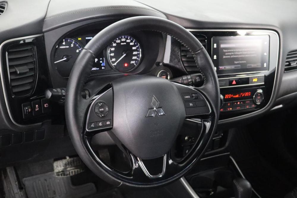 Mitsubishi Outlander III Рестайлинг 3 Санкт-Петербург  - изображение 9