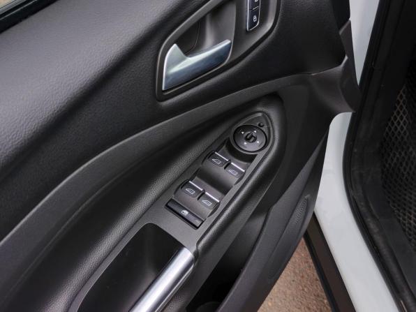 Ford Kuga II с пробегом 2016 года, цена 1 150 000 рублей, 276052 км, внедорожник, Автокод Объявления