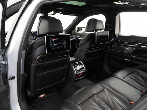 BMW 7 серии VI (G11/G12) с пробегом 2016 года, цена 3 233 055 рублей, 98772 км, седан, Автокод Объявления