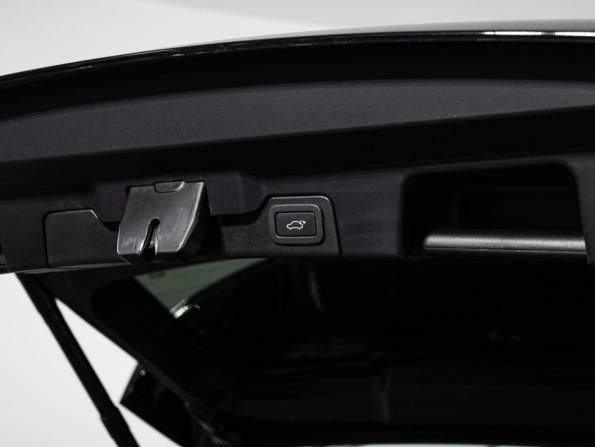 Land Rover Range Rover Evoque I Рестайлинг с пробегом 2017 года, цена 2 199 700 рублей, 162707 км, внедорожник, Автокод Объявления