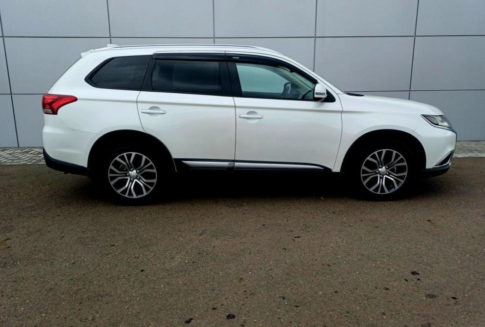 Mitsubishi Outlander III Рестайлинг 2 Абакан  - изображение 4