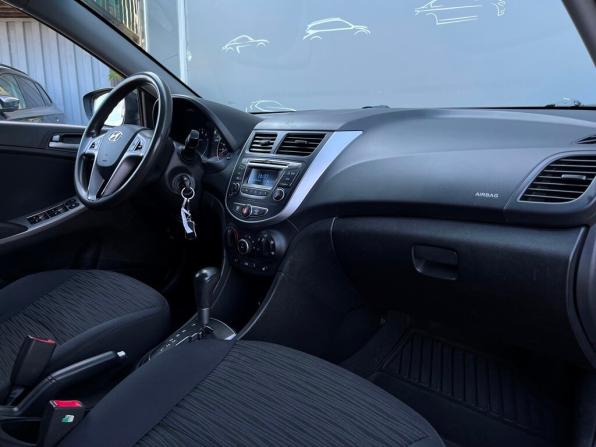 Hyundai Solaris I Рестайлинг с пробегом 2014 года, цена 697 700 рублей, 184074 км, седан, Автокод Объявления