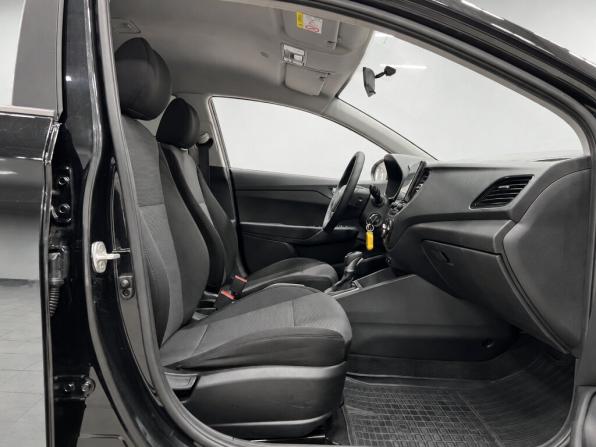 Hyundai Solaris II Рестайлинг с пробегом 2021 года, цена 1 455 000 рублей, 141500 км, седан, Автокод Объявления