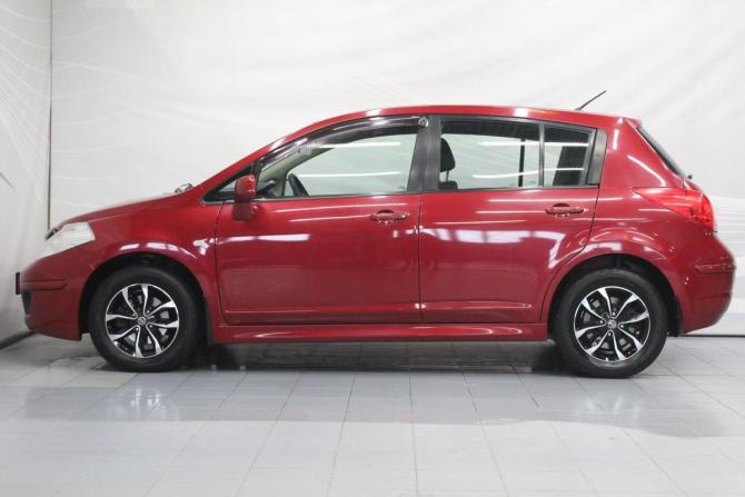 Nissan Tiida I Рестайлинг с пробегом 2011 года, цена 749 000 рублей, 240000 км, хэтчбек, Автокод Объявления