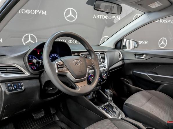 Hyundai Solaris II Рестайлинг с пробегом 2022 года, цена 1 660 000 рублей, 81240 км, седан, Автокод Объявления