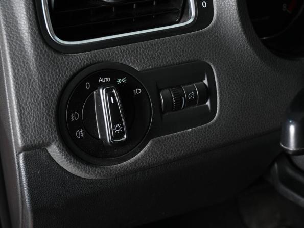 Volkswagen Polo V с пробегом 2012 года, цена 1 079 000 рублей, 135358 км, хэтчбек, Автокод Объявления