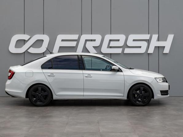 Skoda Rapid I Рестайлинг с пробегом 2018 года, цена 1 078 000 рублей, 190726 км, лифтбек, Автокод Объявления