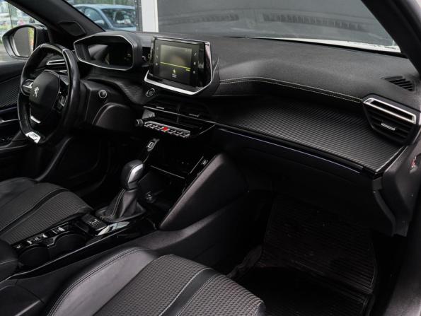 Peugeot 2008 II с пробегом 2021 года, цена 1 950 000 рублей, 74439 км, внедорожник, Автокод Объявления