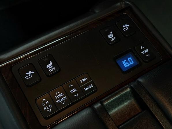 Toyota Camry VII (XV50) Рестайлинг с пробегом 2015 года, цена 2 329 000 рублей, 111559 км, седан, Автокод Объявления