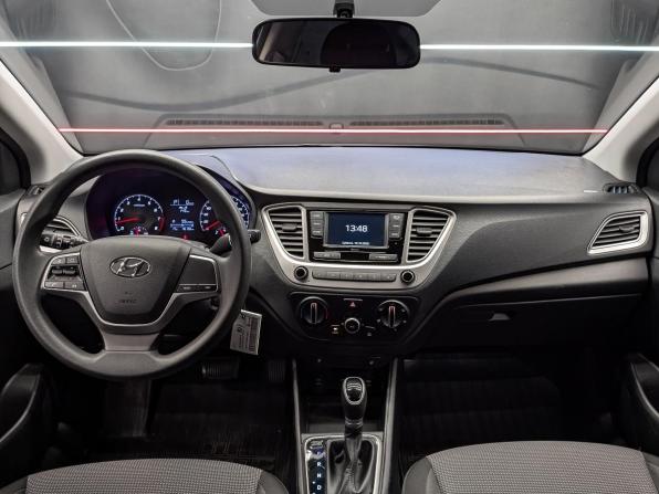 Hyundai Solaris II Рестайлинг с пробегом 2022 года, цена 1 725 000 рублей, 46145 км, седан, Автокод Объявления