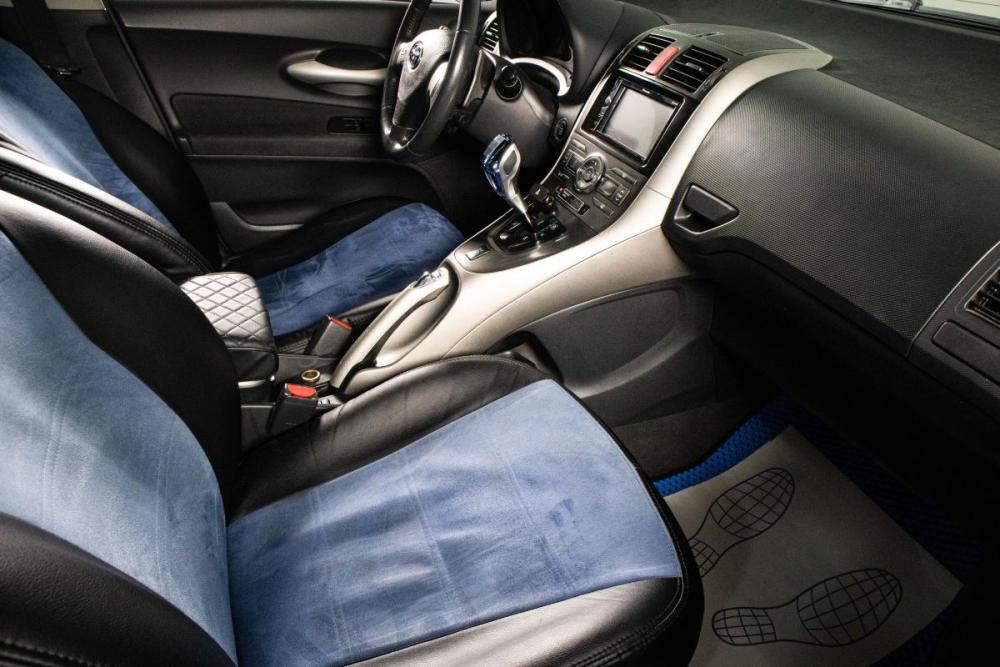 Toyota Auris I Сургут  - изображение 16