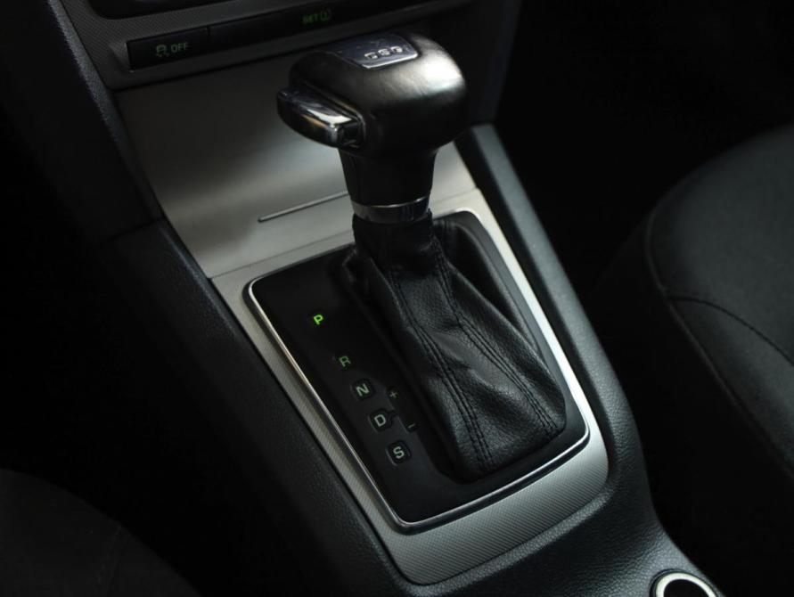 Skoda Octavia II (A5) Рестайлинг Санкт-Петербург  - изображение 16