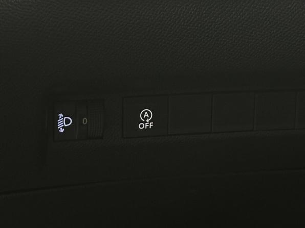 Peugeot 2008 II с пробегом 2023 года, цена 2 399 000 рублей, 8760 км, внедорожник, Автокод Объявления