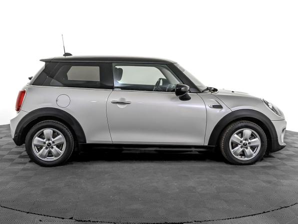 Mini Hatch III (F55/F56) Рестайлинг с пробегом 2020 года, цена 2 050 000 рублей, 94500 км, хэтчбек, Автокод Объявления