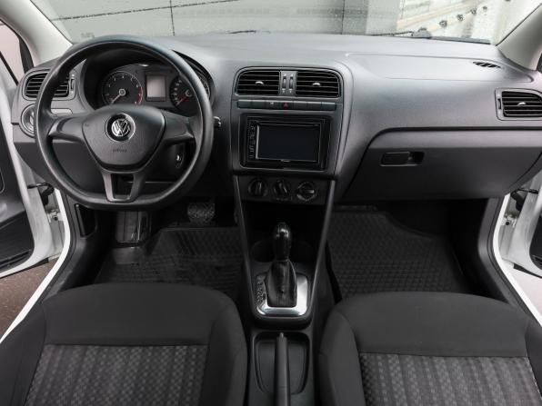 Volkswagen Polo V Рестайлинг с пробегом 2016 года, цена 998 000 рублей, 168801 км, седан, Автокод Объявления