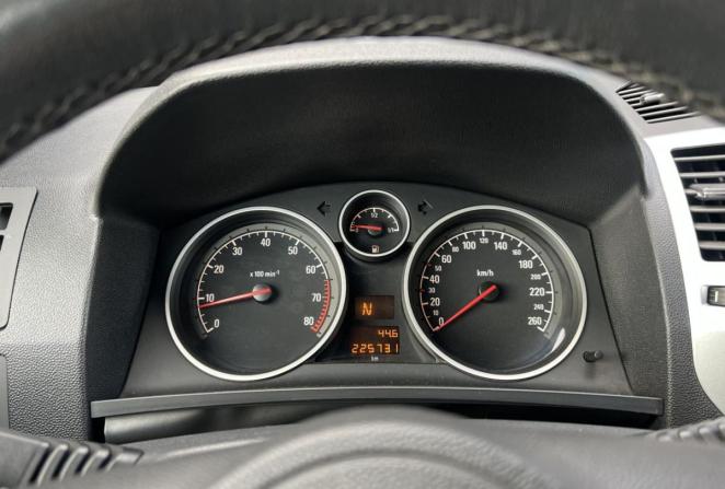 Opel Zafira B Рестайлинг с пробегом 2012 года, цена 800 000 рублей, 225729 км, компактвэн, Автокод Объявления