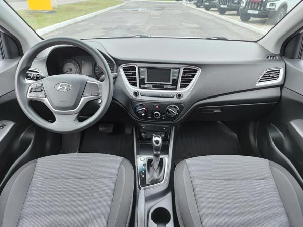 Hyundai Solaris II Рестайлинг с пробегом 2021 года, цена 1 635 000 рублей, 65456 км, седан, Автокод Объявления
