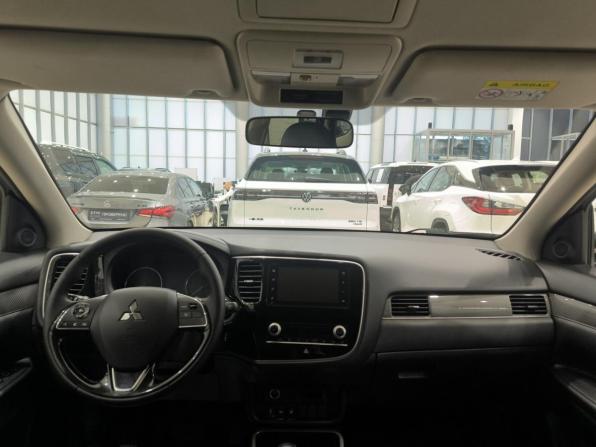 Mitsubishi Outlander III Рестайлинг 3 с пробегом 2020 года, цена 2 650 000 рублей, 46450 км, внедорожник, Автокод Объявления