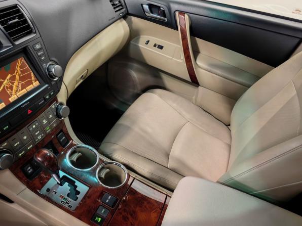 Toyota Highlander II (XU40) Рестайлинг с пробегом 2012 года, цена 2 350 000 рублей, 258480 км, внедорожник, Автокод Объявления