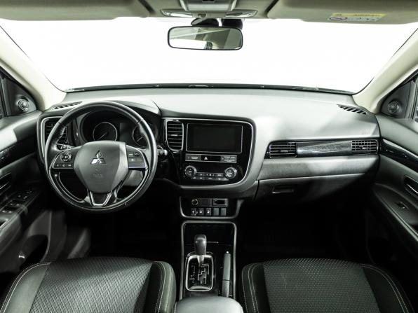 Mitsubishi Outlander III Рестайлинг 3 с пробегом 2019 года, цена 1 699 700 рублей, 177800 км, внедорожник, Автокод Объявления