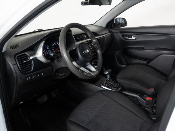 Kia Rio IV Рестайлинг с пробегом 2021 года, цена 1 749 000 рублей, 84350 км, седан, Автокод Объявления