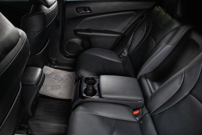 Toyota Prius IV Рестайлинг (XW50) с пробегом 2019 года, цена 2 349 000 рублей, 73255 км, лифтбек, Автокод Объявления