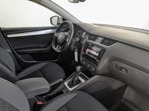 Skoda Octavia III (A7) Рестайлинг с пробегом 2019 года, цена 1 690 000 рублей, 138198 км, лифтбек, Автокод Объявления
