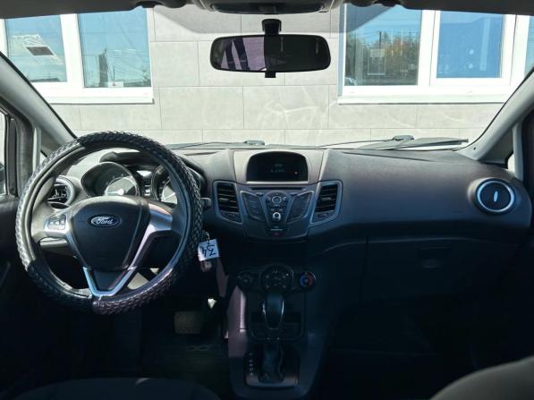 Ford Fiesta Mk6 Рестайлинг с пробегом 2016 года, цена 935 000 рублей, 112424 км, хэтчбек, Автокод Объявления