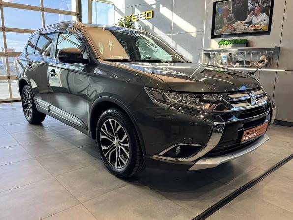 Mitsubishi Outlander III Рестайлинг 2 с пробегом 2016 года, цена 2 199 000 рублей, 64000 км, внедорожник, Автокод Объявления